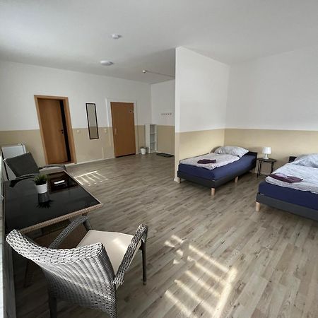 Doppelzimmer Mit Bad- Fernseher Meine Exterior photo